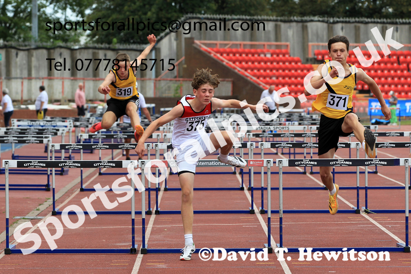 Hurdles, Gateshead Tartan Games.  Photo: David T. Hewitson/Sports for All Pics